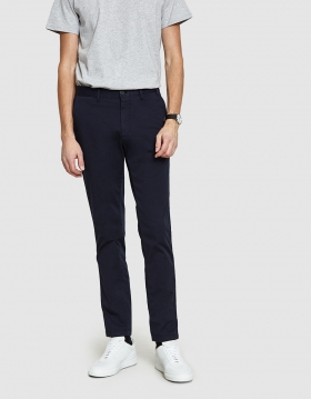 Aros Slim Light Stretch Pant in Dark Navy