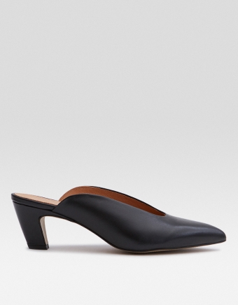Per in Black