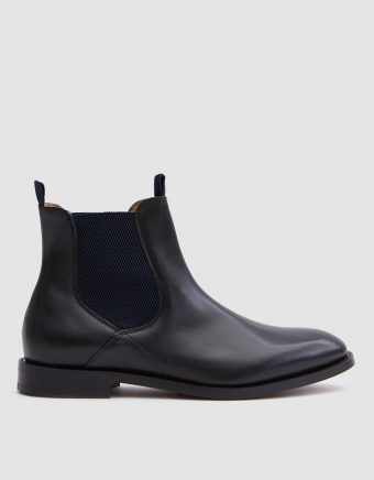 Wynford Calf in Black