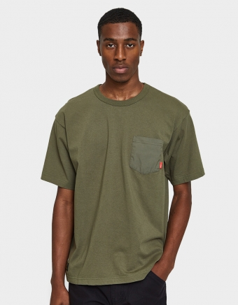 Design SS Pocket Tee in Olive Drab