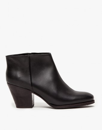 Mars Ankle Boot in Black/Black