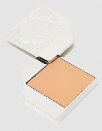 Cream Foundation in Illusion