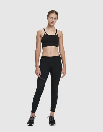 Performance Essentials Tight in Black