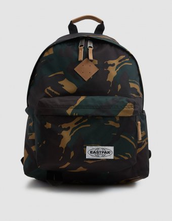 Padded Pak'r Backpack in Into Camo