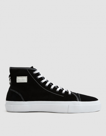 Issue No. 002 Sneaker in Black