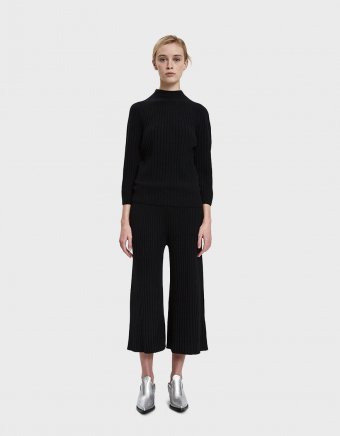Ribbed Crop Pant in Black