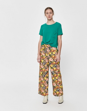 Lisa Pocket Tee in Green